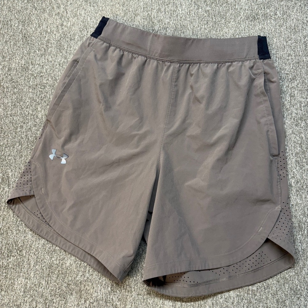 Under Armour Mens Fitted Running Shorts Gray Brown Perforated Mesh Liner Medium